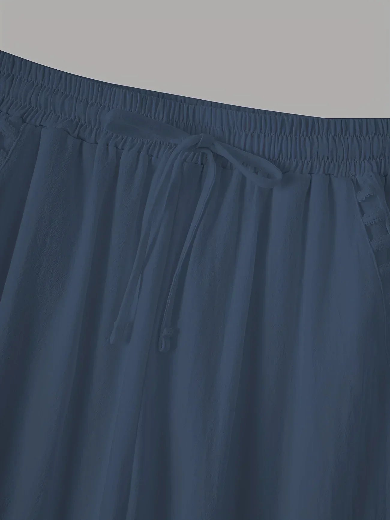Vilma™ - Contrast Trim Cropped Pants