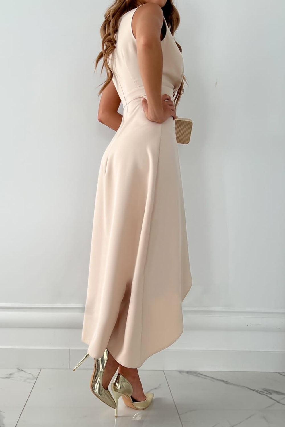 Jaren - Chic Wrap V-Neck Midi Dress