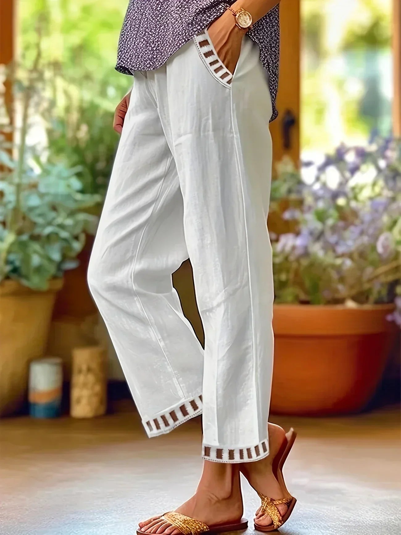 Vilma™ - Contrast Trim Cropped Pants