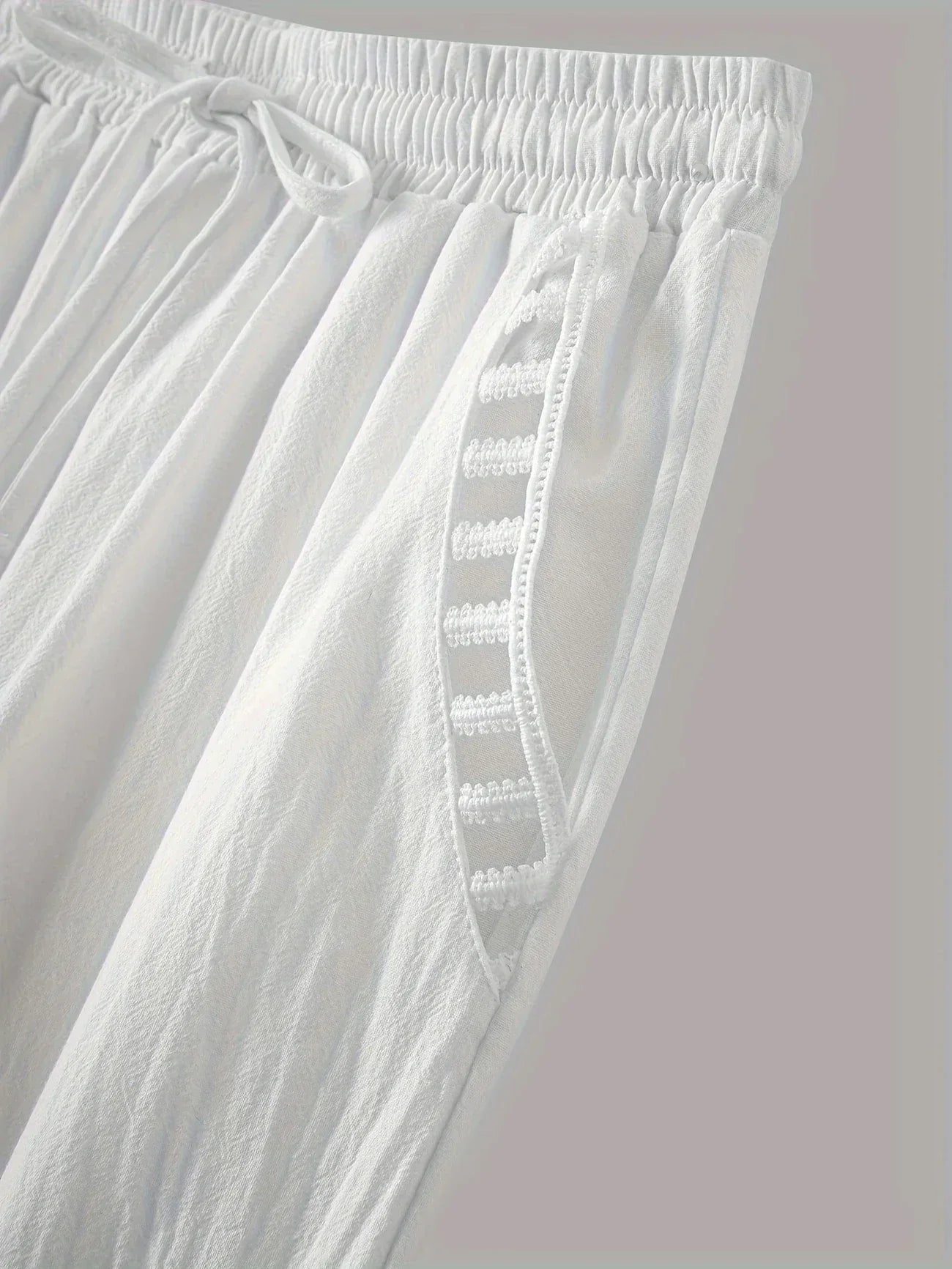 Vilma™ - Contrast Trim Cropped Pants